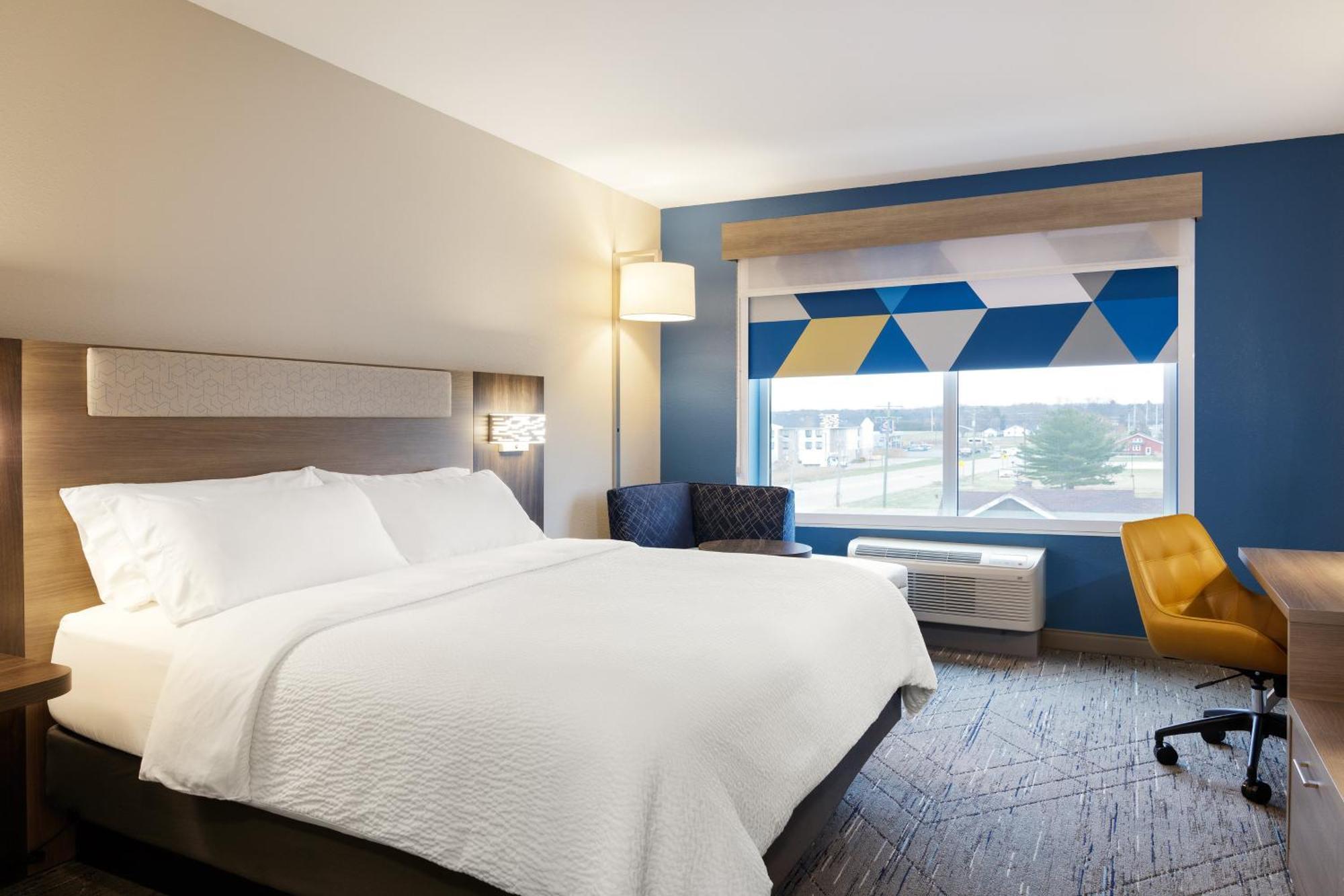 Express At The Stadiums By Ihg Hotel