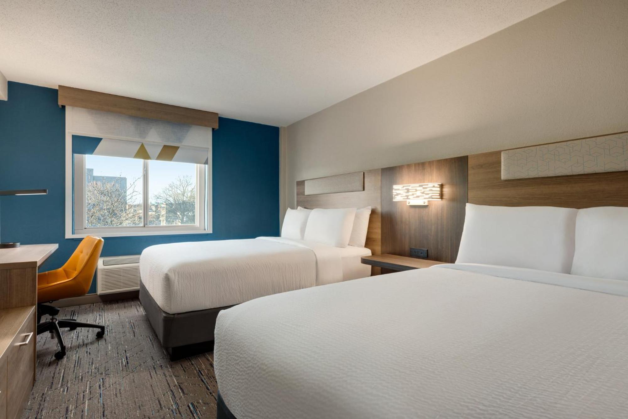 Express At The Stadiums By Ihg Hotel 3*