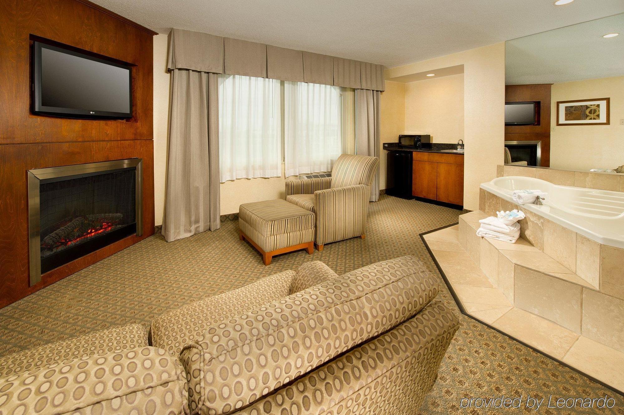 Hotel Express At The Stadiums By Ihg
