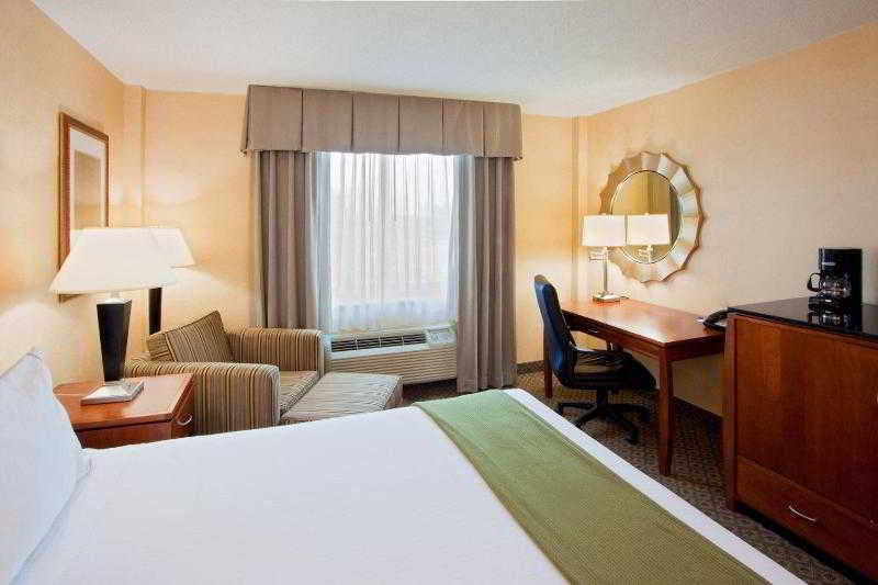 Hotel Express At The Stadiums By Ihg